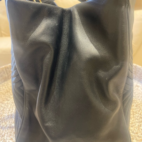 Tory Burch tote/shoulder bag. - Picture 3 of 6